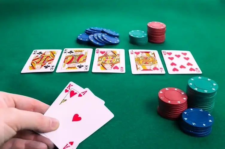 bingkoko App ဒေါင်းလုဒ်ပြီး Casino Sportsbook ကစားနေသော Myanmar ကစားသမားများ Smartphone မျက်နှာပြင်